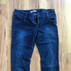 Alice + Olivia Soft wash jeans